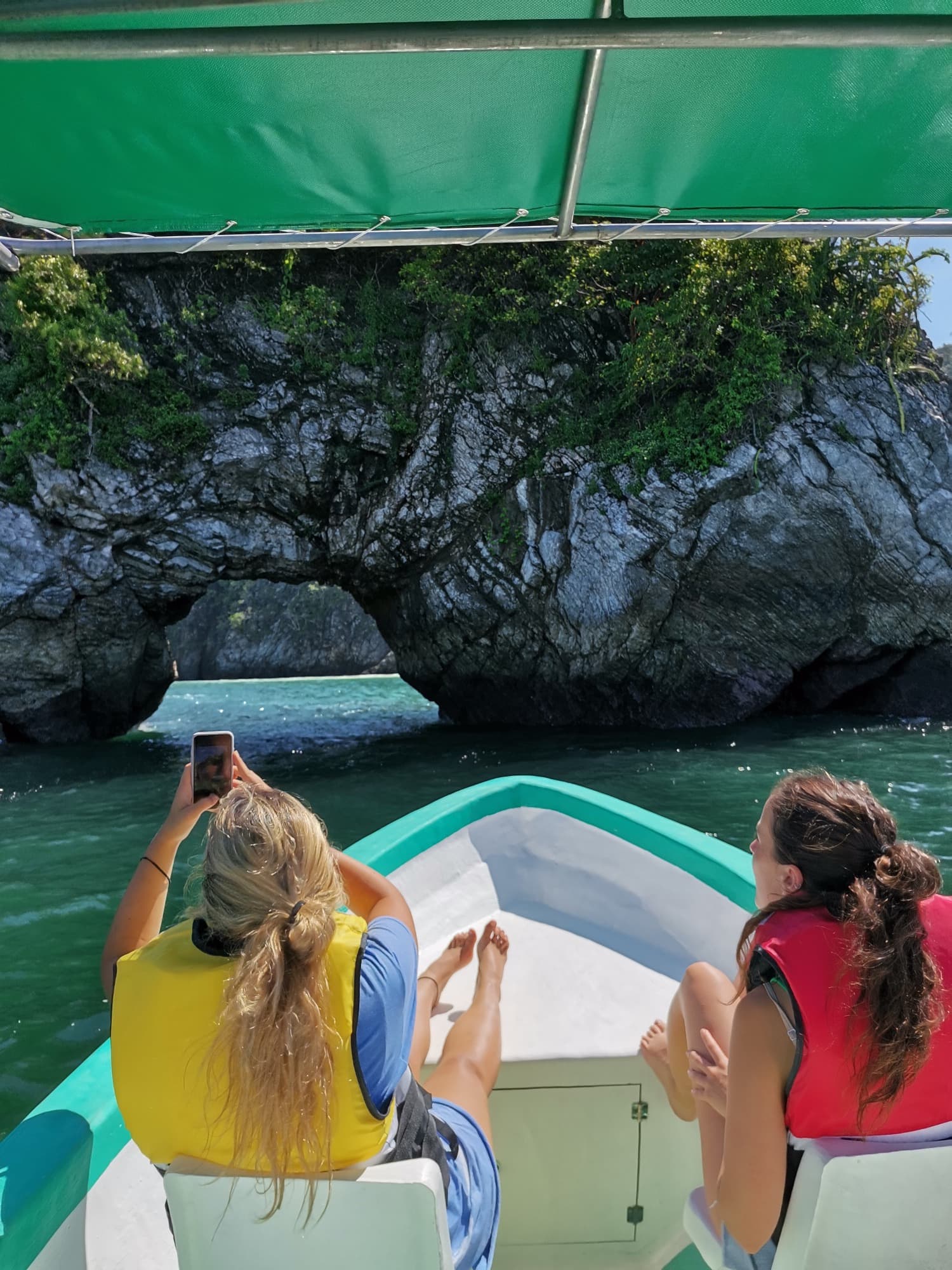 Isla Tortuga Snorkeling & Bioluminescence gallery image 3